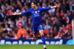 开云体育官网-辽宁队险胜掘金，杜兰特惊艳四座，一场跨越篮球次元的对话