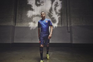 开云体育在线-德布劳内爆发，巴萨一波流如何带走加纳足球的未来？