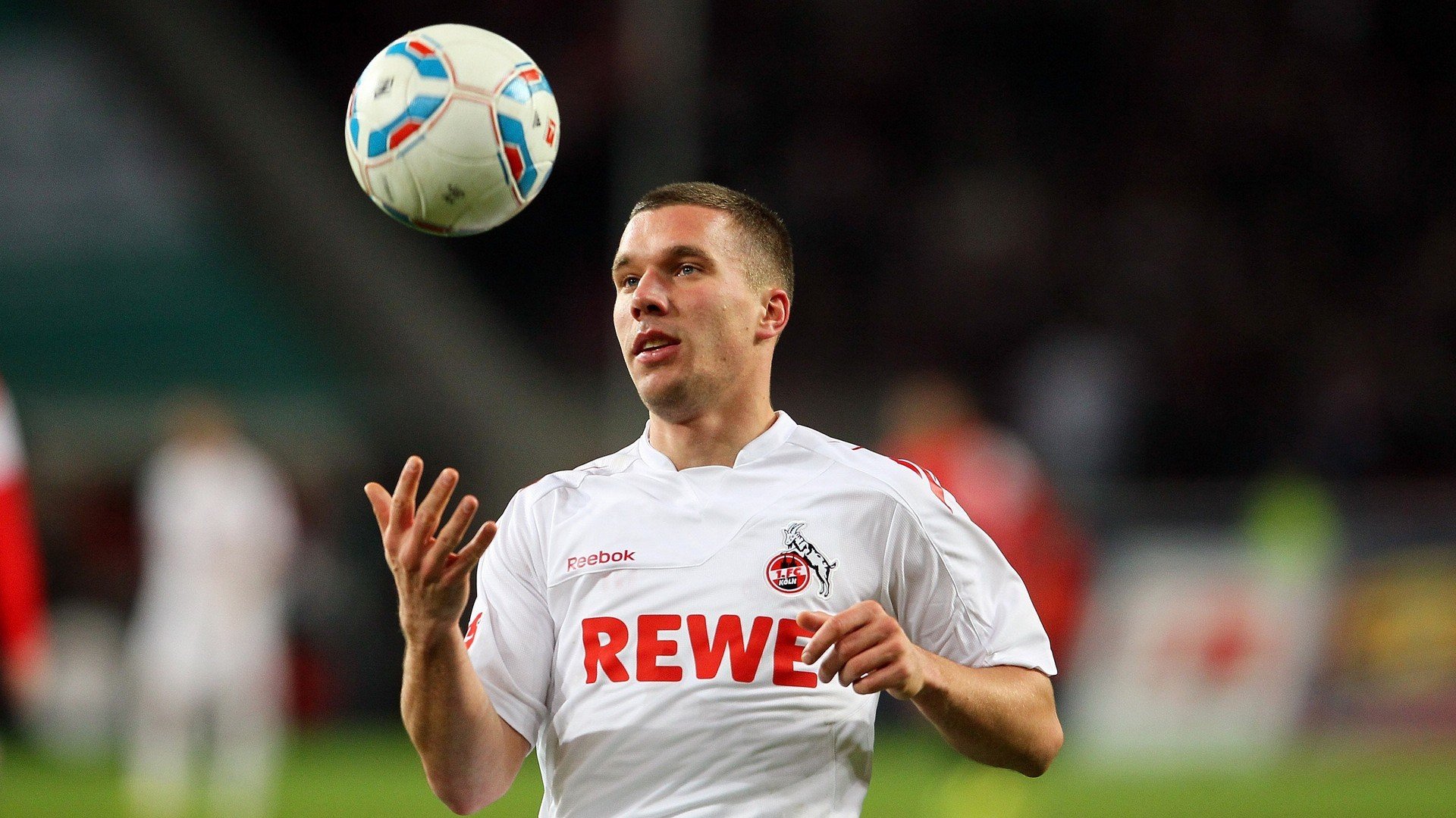 法比尼奥,当曼城蓝遇见墨西哥绿,一个巴西人的孤勇史诗