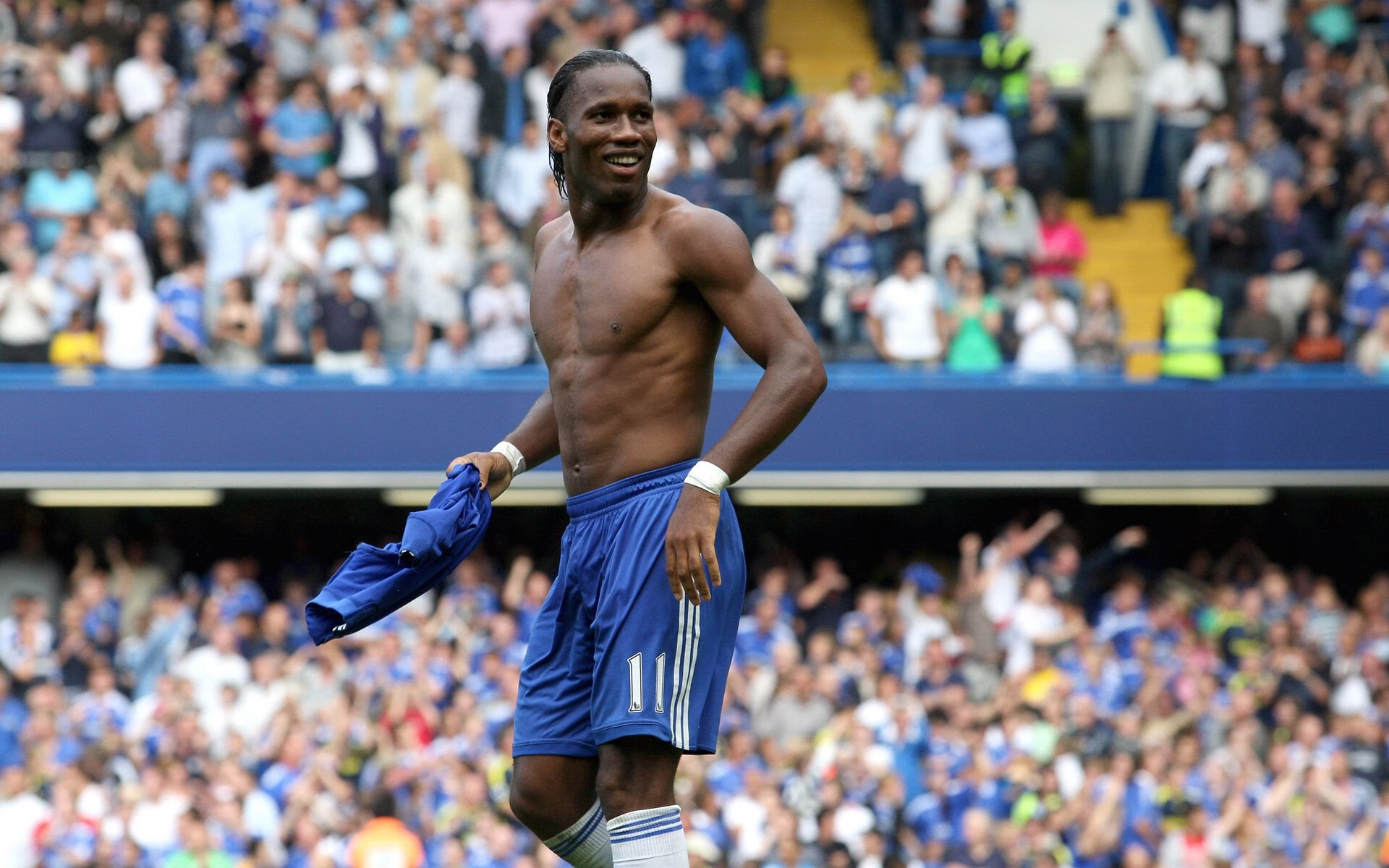 维尼修斯末节风暴,那不勒斯强行终结洪都拉斯,足球殖民的最后一声叹息